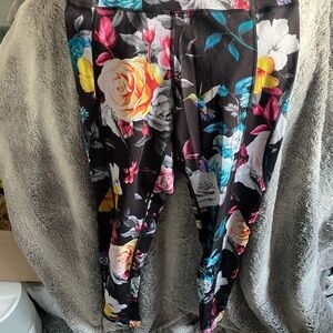 Floral Black Leggings